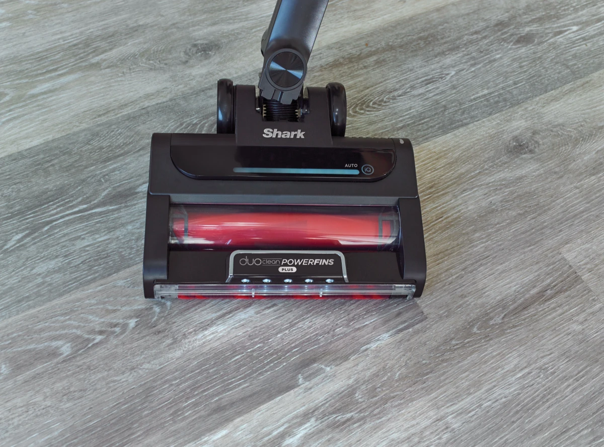 SHARK Aspirateur à batterie Stratos Anti Hair Wrap IZ400CH