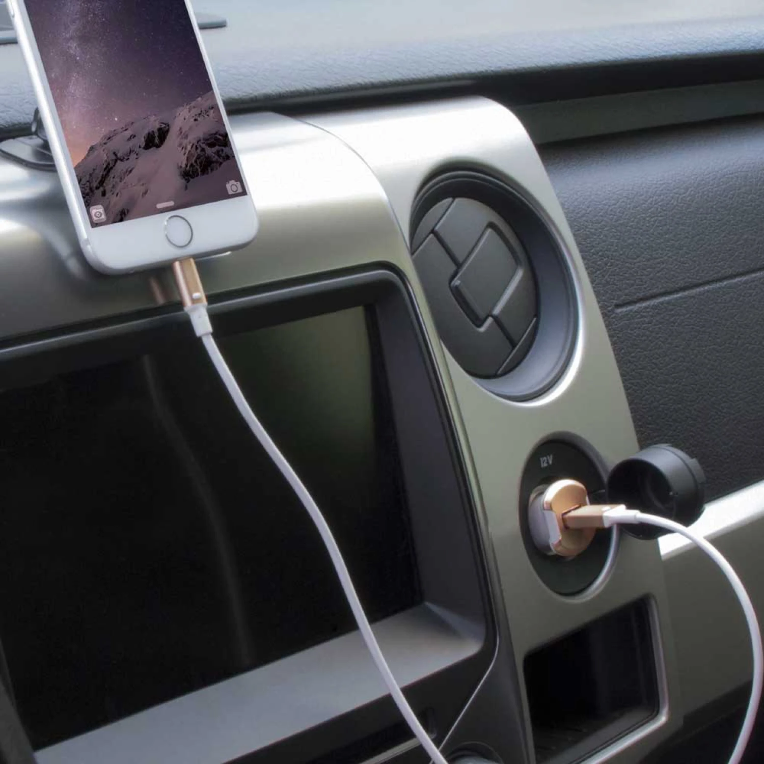 Scosche reVOLT chargeur de voiture