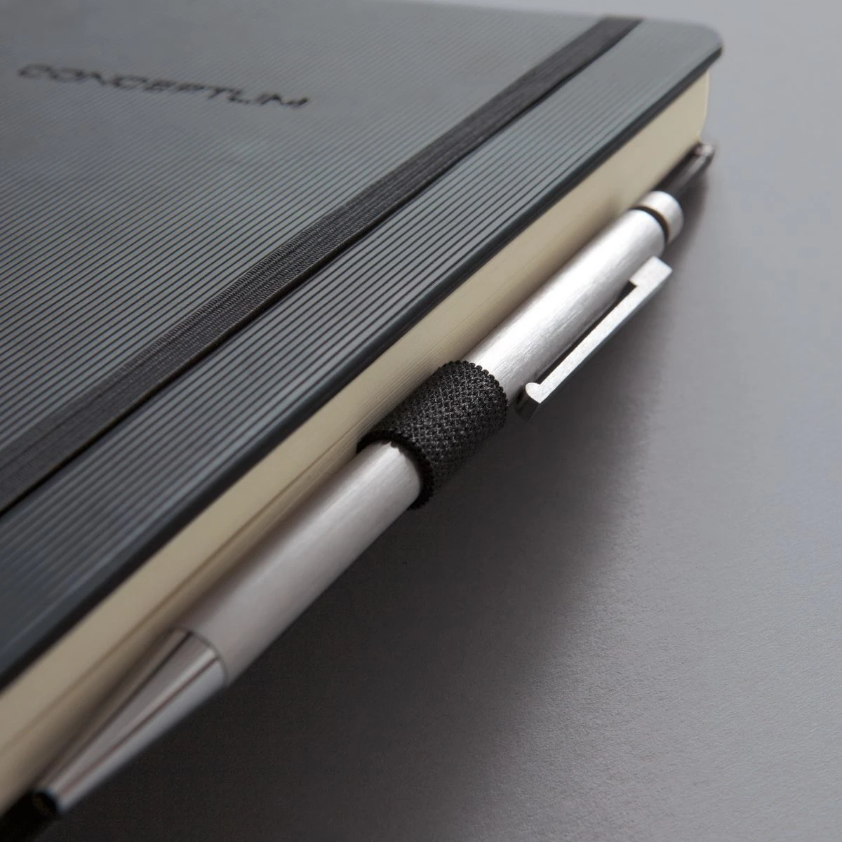 CONCEPTUM Notizbuch A4 80g/m2, liniert - 194 Seiten