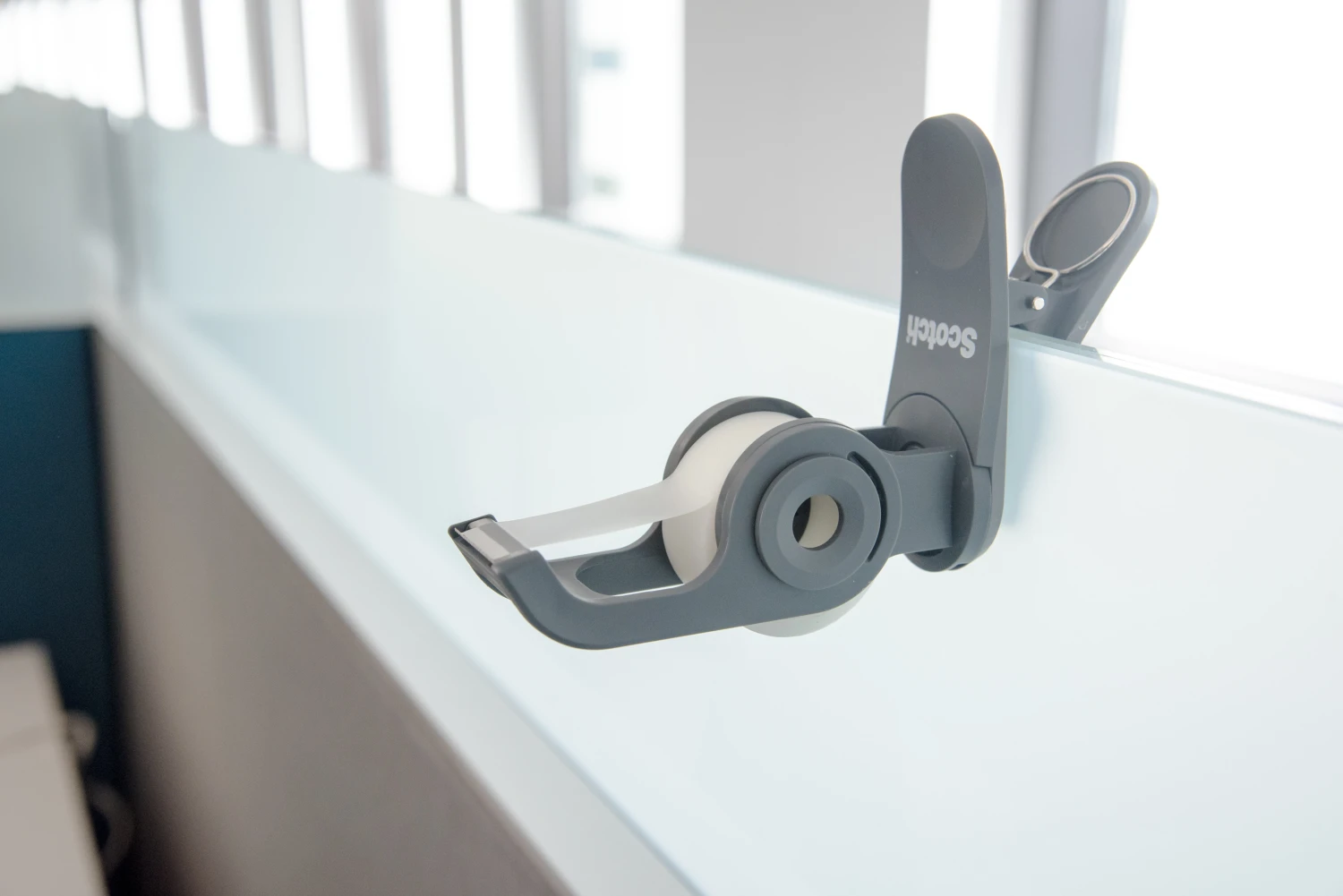 SCOTCH Clip&Twist Dérouleur gris