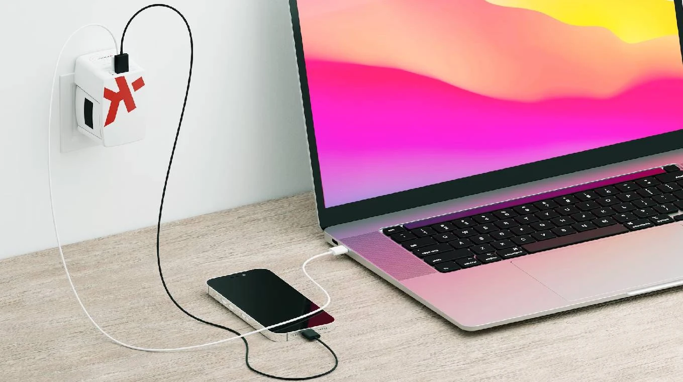 SKROSS World USB Charger AC65PD