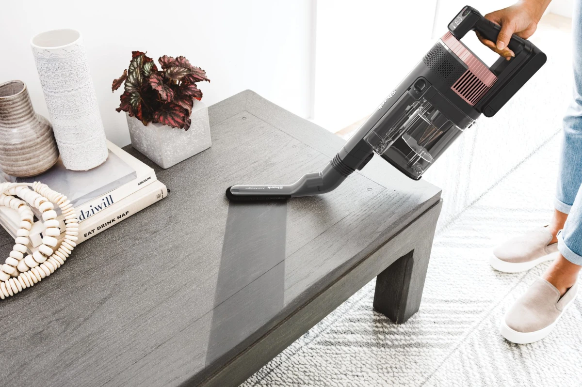 SHARK Aspirateur à batterie Stratos Anti Hair Wrap IZ400CH