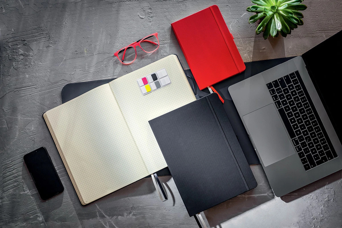 CONCEPTUM Notizbuch A4 80g/m2, liniert - 194 Seiten