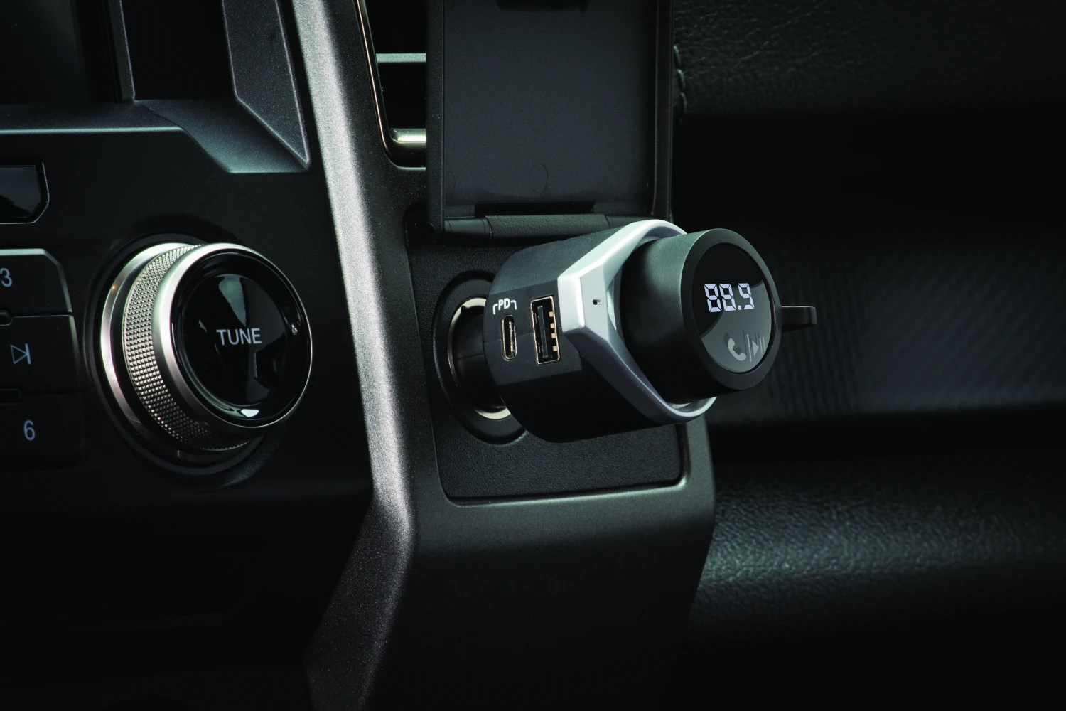 Scosche BTFMPD3SR Bluetooth FM Transmitter