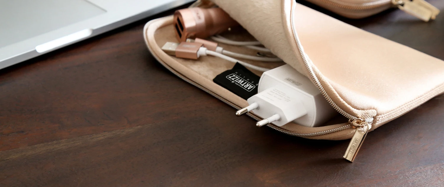 ARTWIZZ Cable Sleeve Housse pour câbles et chargeurs