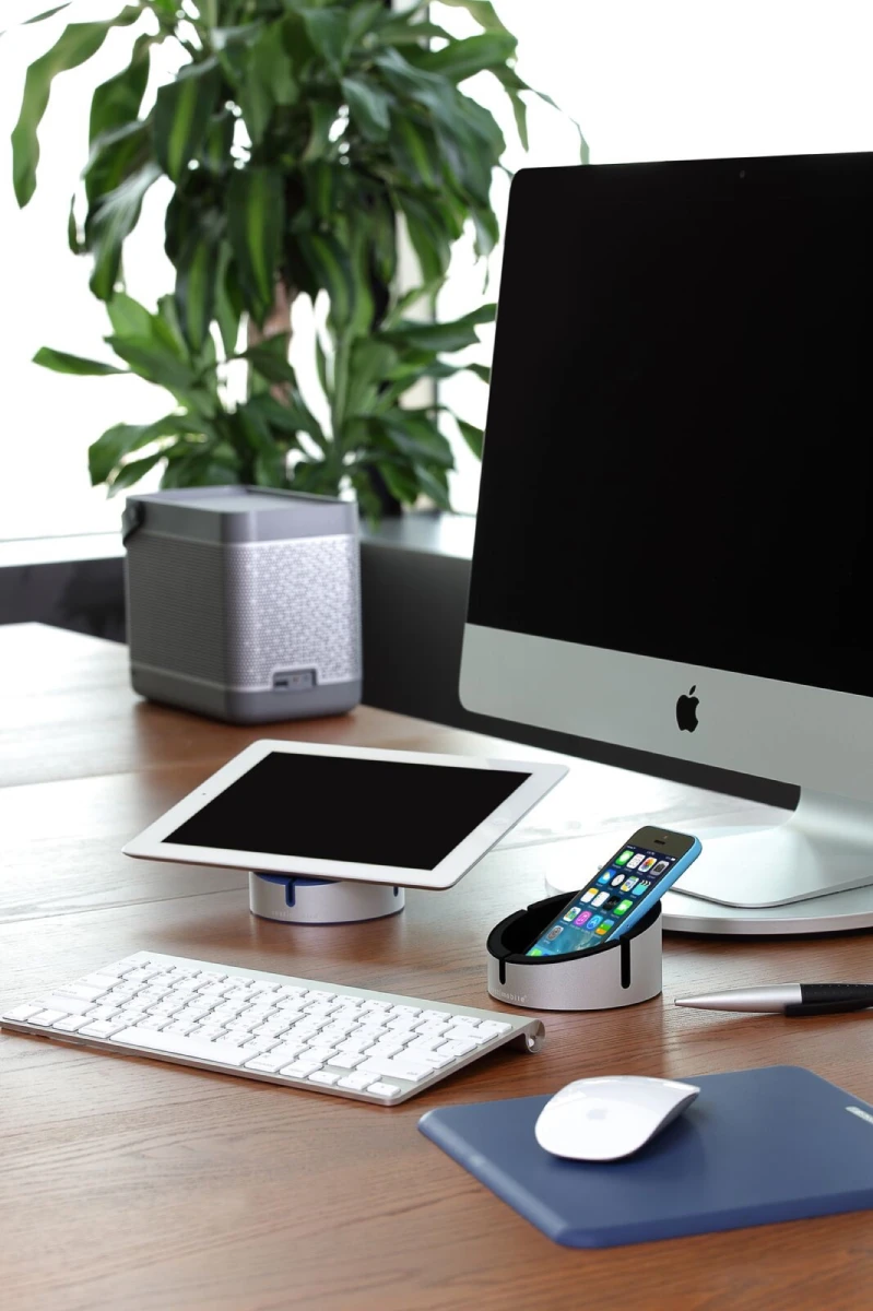 Just Mobile AluCup Grande Support iPhones