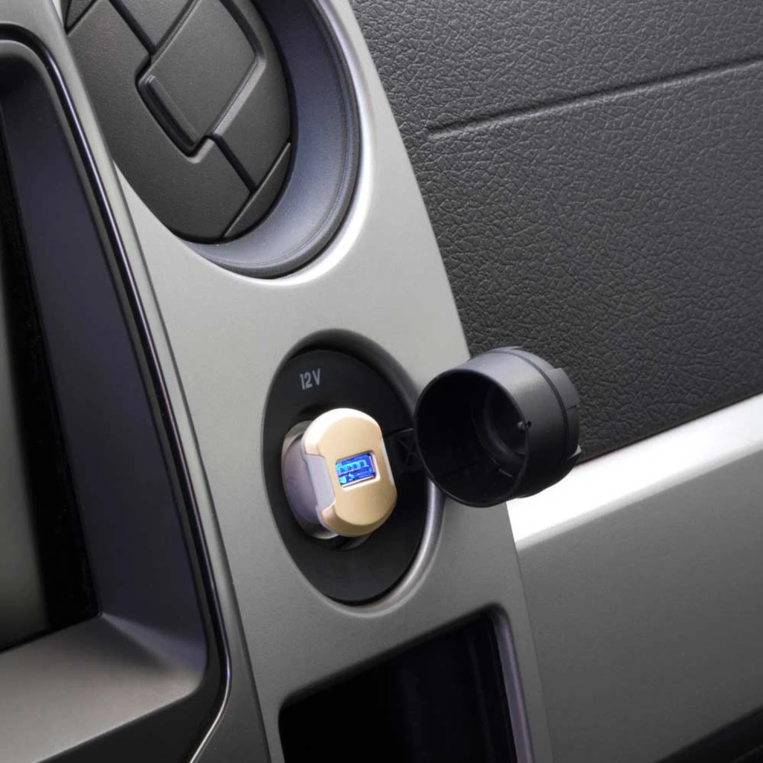 Scosche reVOLT chargeur de voiture