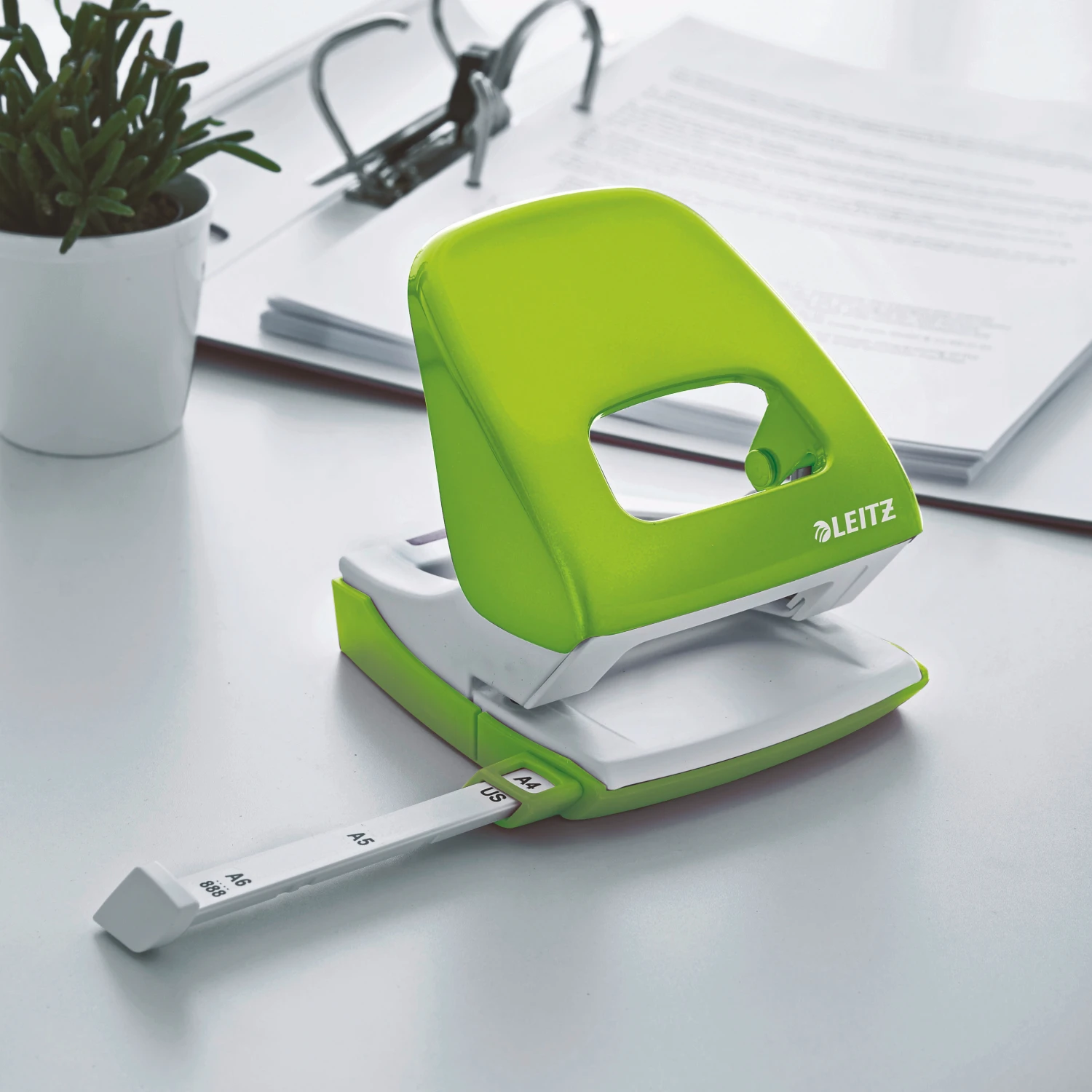 LEITZ Perforateur 5008-10 NewNeXXt WOW