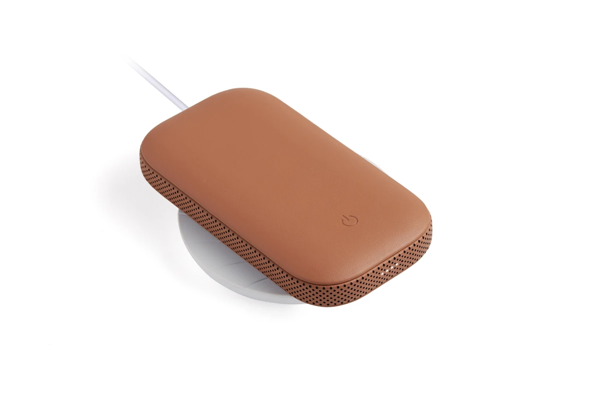 Haut-parleur portable à 360° degrés avec Powerbank Qi sans fil intégré de