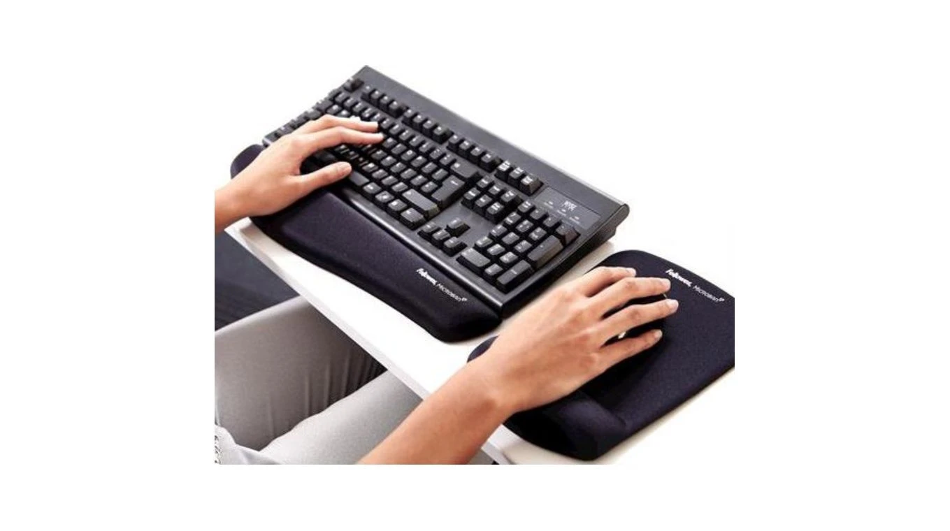 FELLOWES Tapis de souris Plushtouch + repose-poignets