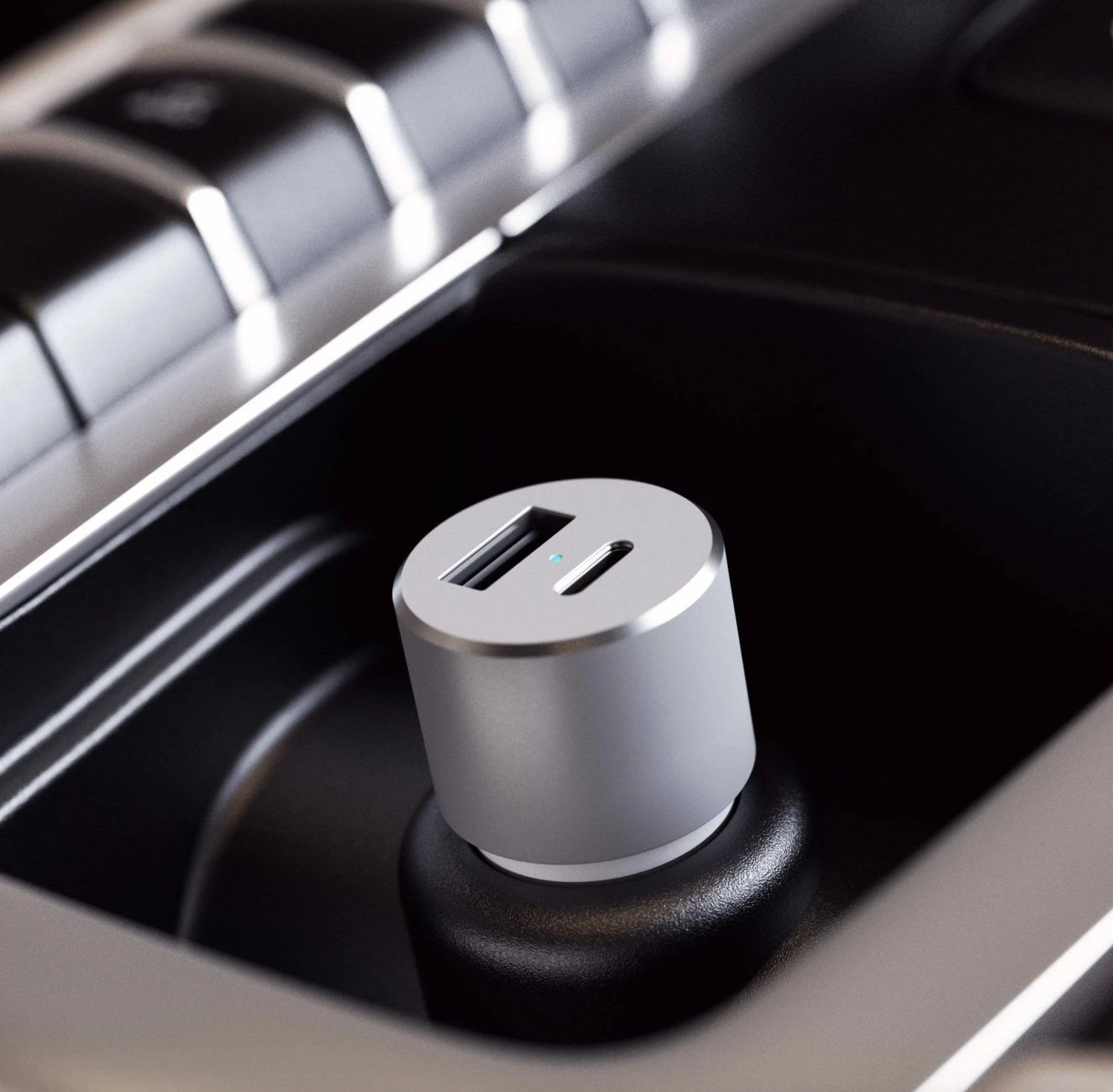 Satechi Chargeur de voiture double USB V2